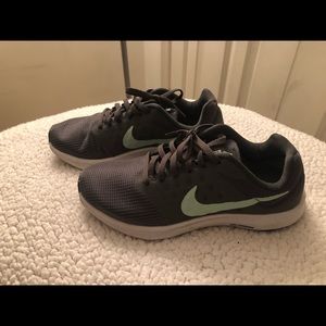 Nike-Size 6-Sneakers-Charcoal gray/mint green logo
